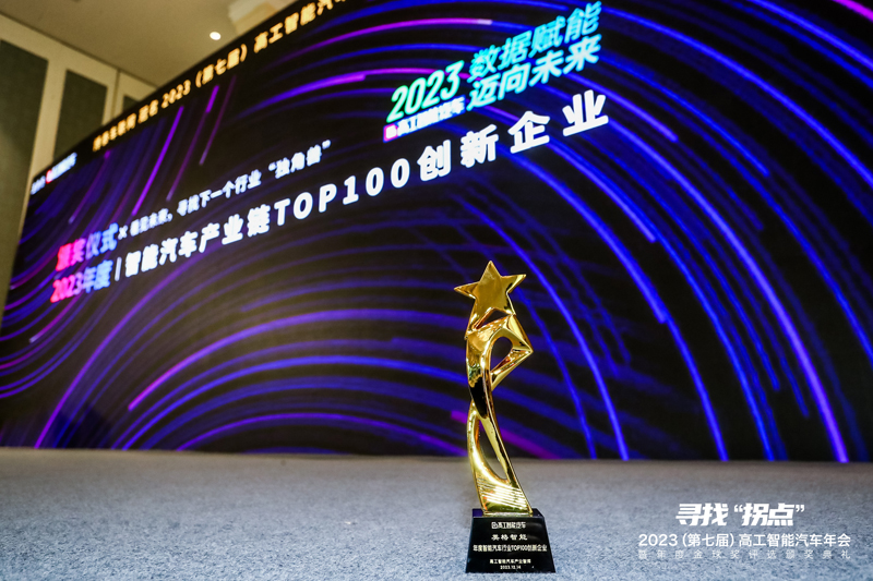 MHX8739.jpg MHX8739.jpg