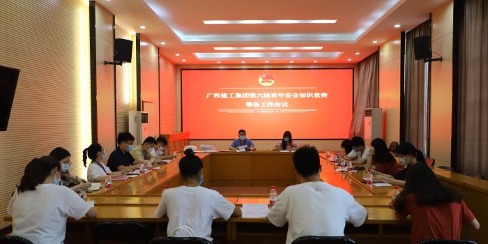1595498766105242.jpg 准备聚会现场(邓灿滨摄).jpg