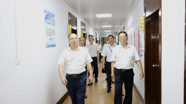 1782289423351784.jpg 旅行办公场合(修图版).jpg